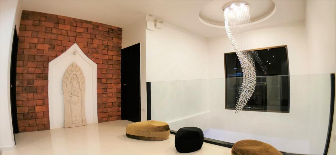 Hideland Luxury Pool Villa Pattaya Walking Street 5 Bedrooms ภายนอก รูปภาพ